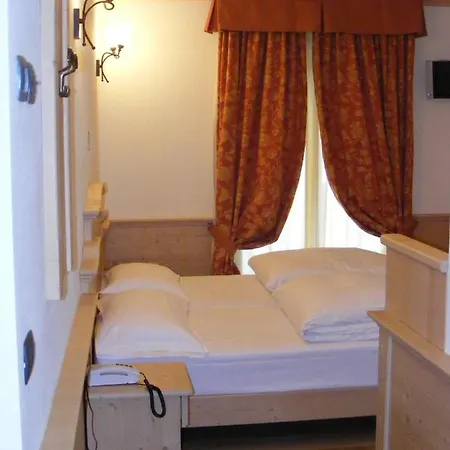 Hotel Arisch Aprica Esterno foto