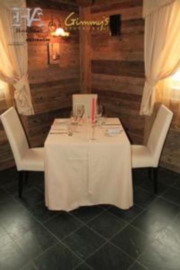 Arisch Hotel 4*