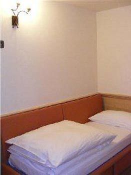 Hotel Arisch 4*